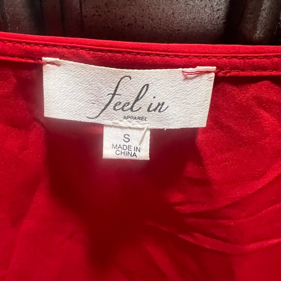 Feel In Red Crop Top Size Small - Picture 2 of 2